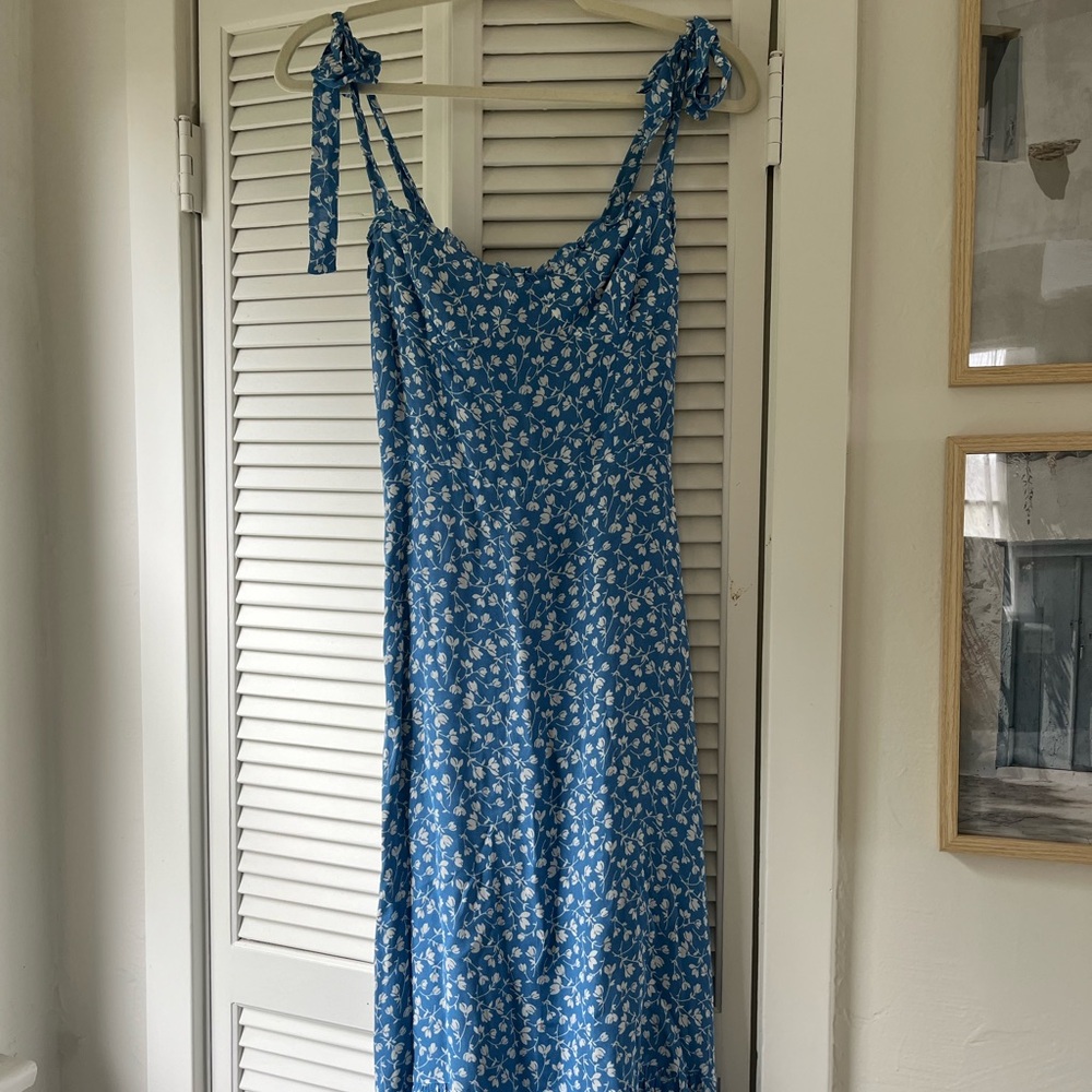 Reformation size 0 blue floral dress